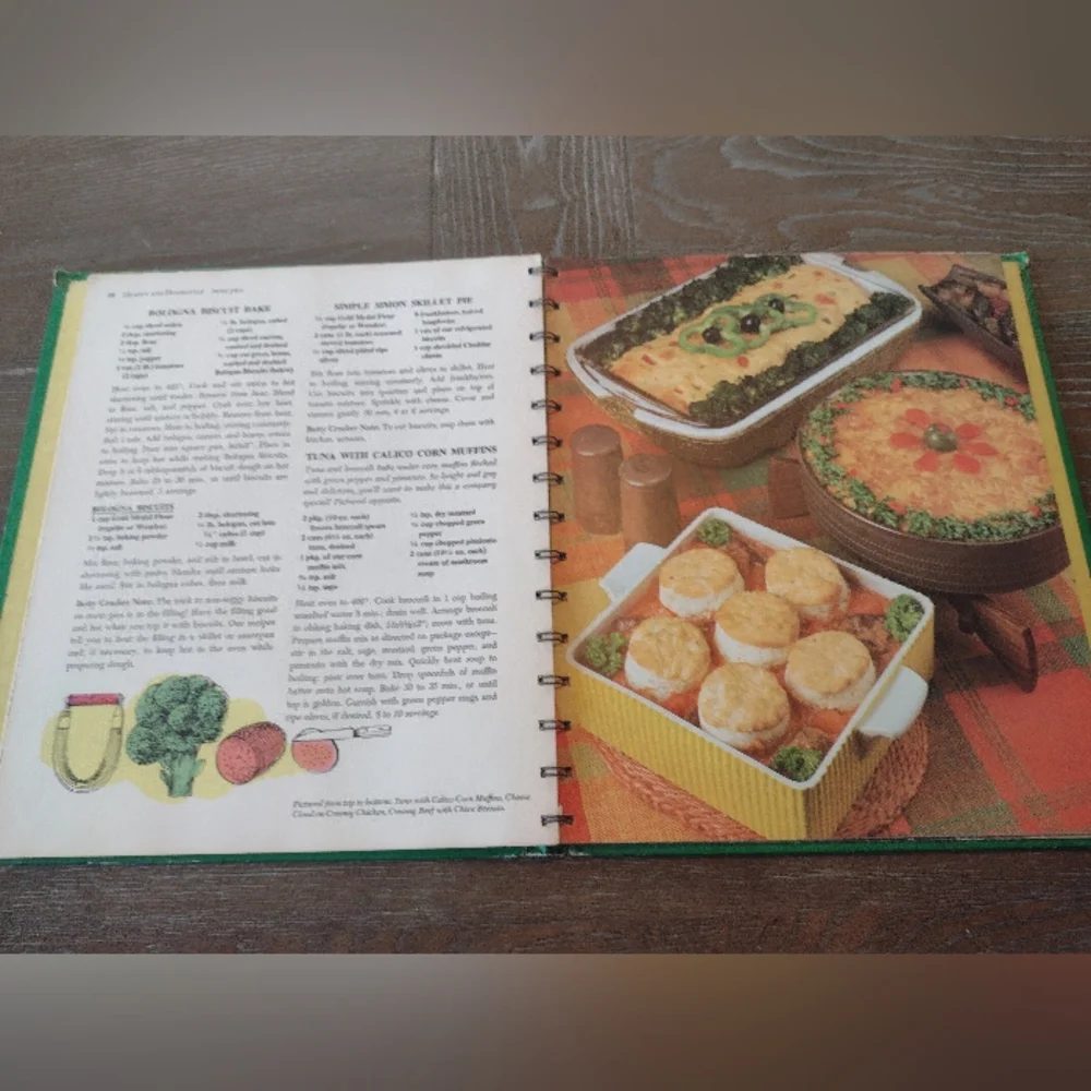 Vintage 1960s Betty Crocker Cookbook Set - Picture 13 of 16